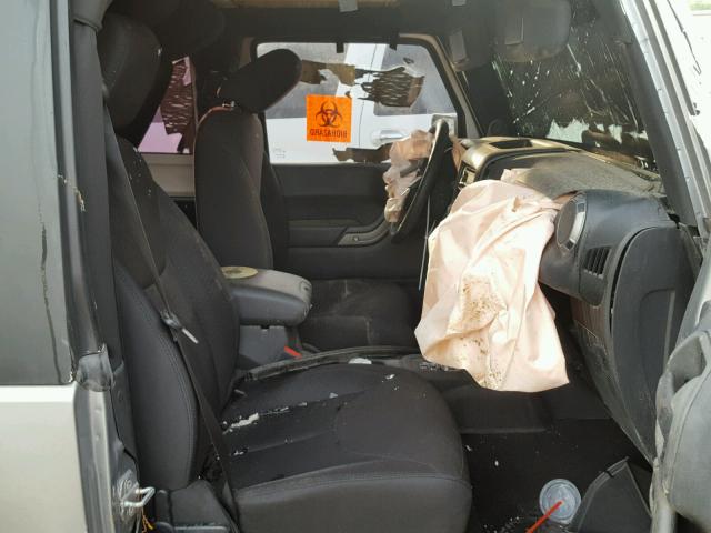 1C4AJWAG6EL205991 - 2014 JEEP WRANGLER S SILVER photo 5