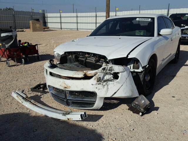 2C3CDXAT7EH173492 - 2014 DODGE CHARGER PO WHITE photo 2