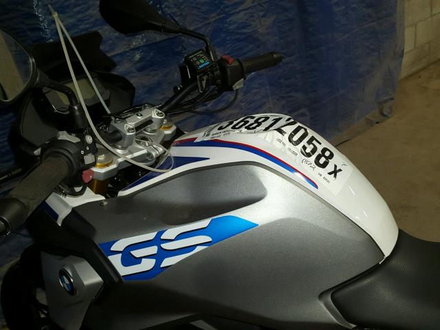 WB30G1206JR824181 - 2018 BMW G310 GS GRAY photo 5