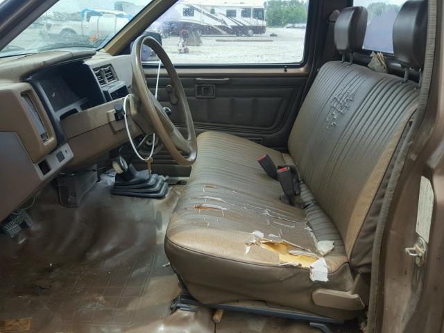 1N6ND11S2JC363056 - 1988 NISSAN D21 SHORT BROWN photo 5