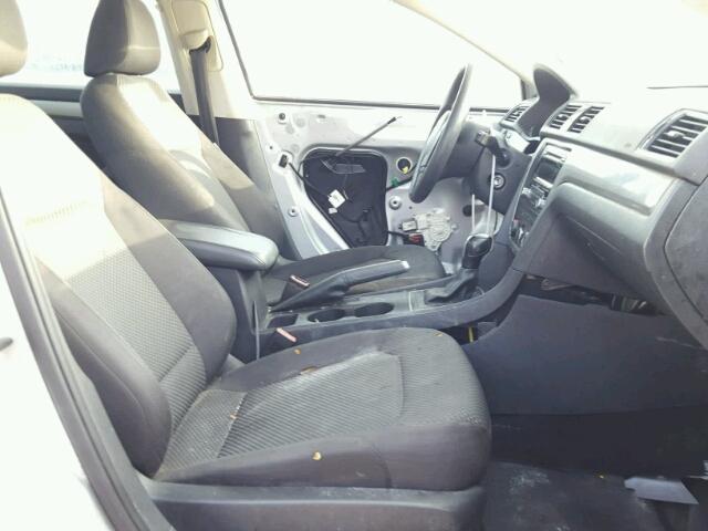 1VWAP7A3XDC021182 - 2013 VOLKSWAGEN PASSAT S ვერცხლისფერი ფოტო 5