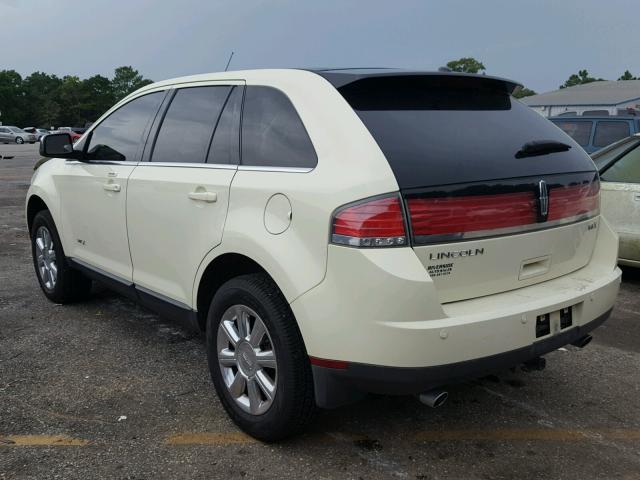 2LMDU68C67BJ34012 - 2007 LINCOLN MKX CREAM photo 3