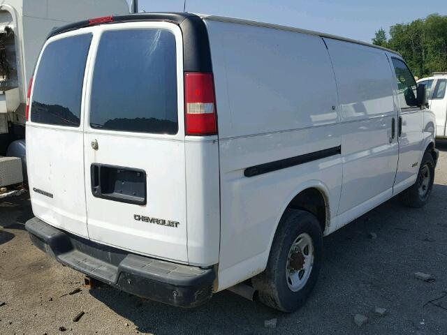 1GCHG35U041180902 - 2004 CHEVROLET EXPRESS G3 WHITE photo 4