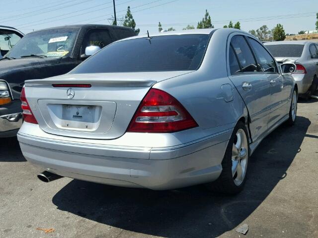 WDBRF52H26F809400 - 2006 MERCEDES-BENZ C GENERATI SILVER photo 4
