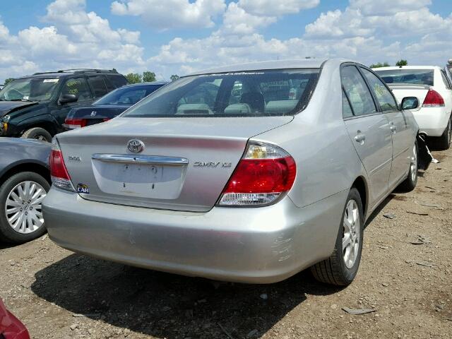 4T1BE32K55U966821 - 2005 TOYOTA CAMRY LE SILVER photo 4