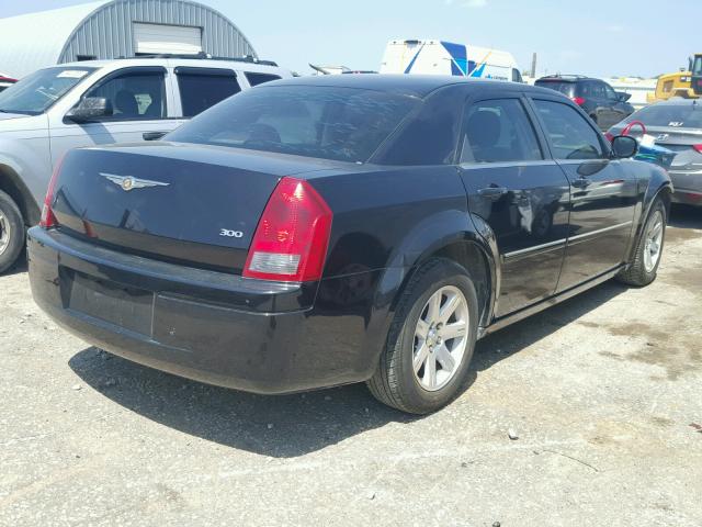2C3LA43R67H846221 - 2007 CHRYSLER 300 BLACK photo 4