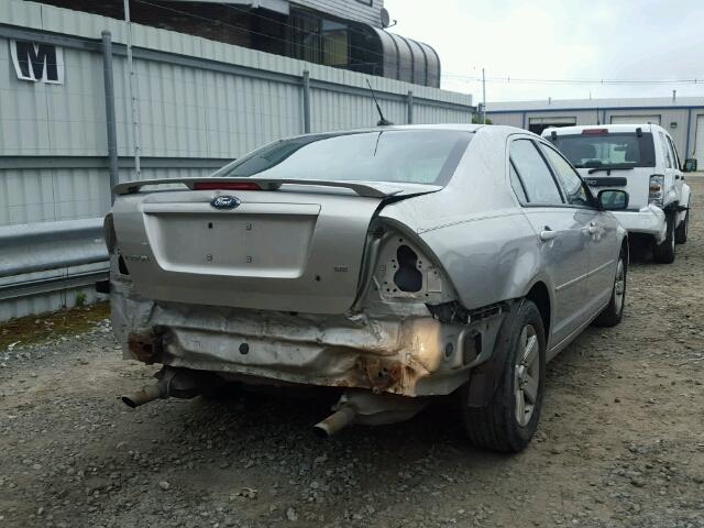 3FAHP07158R127373 - 2008 FORD FUSION SILVER photo 4