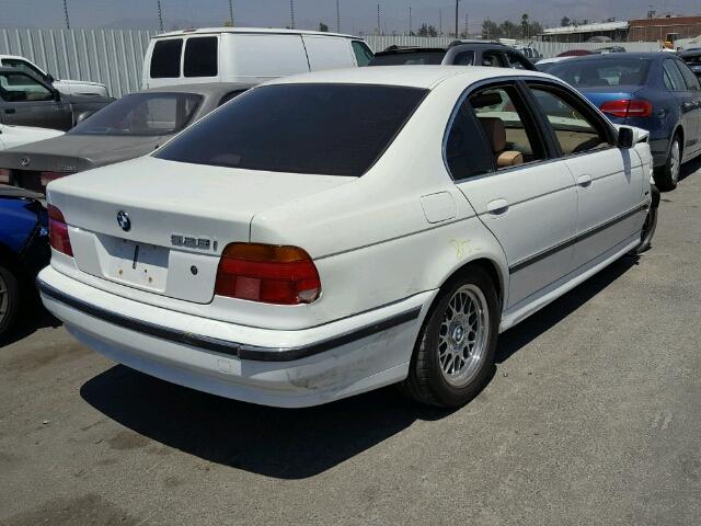 WBADD6328WGT91577 - 1998 BMW 528 I AUTO WHITE photo 4