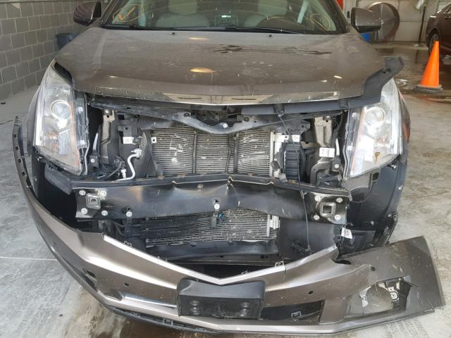 3GYFNBEY3BS571879 - 2011 CADILLAC SRX PERFOR TAN photo 9