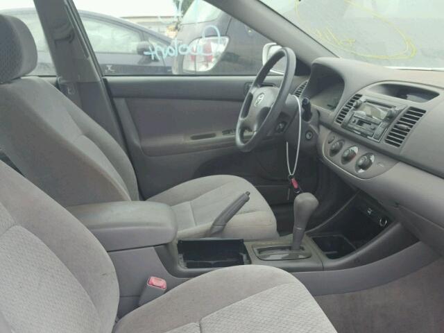 4T1BF30K84U065103 - 2004 TOYOTA CAMRY LE 白色 照片 5