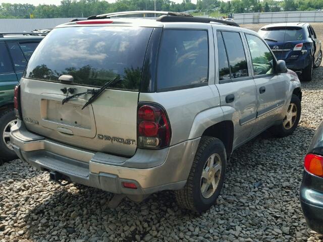 1GNDT13S522252076 - 2002 CHEVROLET TRAILBLAZE SILVER photo 4