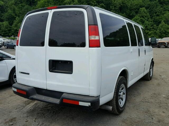 1GNSHBF47C1138082 - 2012 CHEVROLET EXPRESS G1 WHITE photo 4