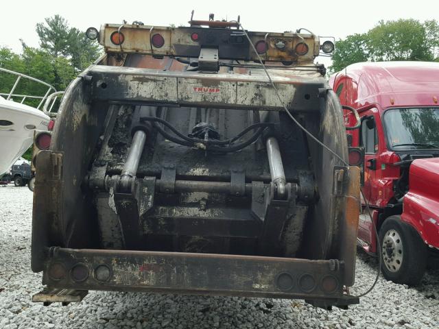 1M2P268C9YM048266 - 2000 MACK 600 RD600 RED photo 6