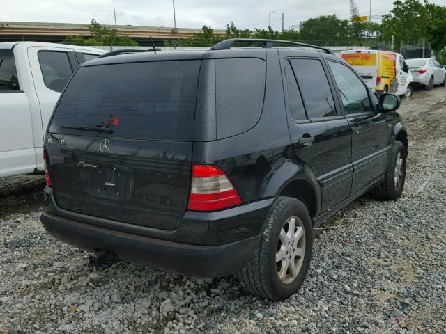 4JGAB72E9YA206242 - 2000 MERCEDES-BENZ ML 430 BLACK photo 4