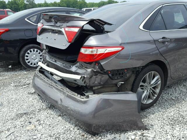 4T1BF1FK8FU028437 - 2015 TOYOTA CAMRY LE GRAY photo 9