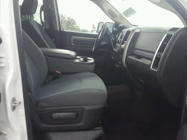 3C6TR4DTXEG217497 - 2014 RAM 2500 SLT Weiß Foto 5