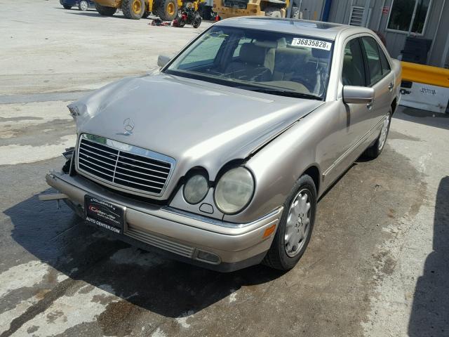 WDBJF82H7XX014935 - 1999 MERCEDES-BENZ E 320 4MAT TAN photo 2