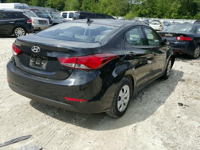 5NPDH4AE5GH669261 - 2016 HYUNDAI ELANTRA SE BLACK photo 4