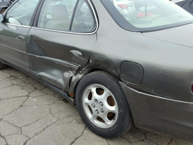 1G3WS52K7WF375969 - 1998 OLDSMOBILE INTRIGUE G SILVER photo 9