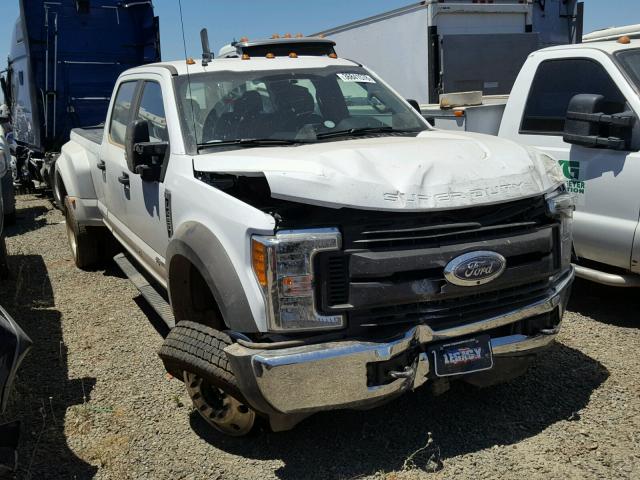 1FT8W4DT5HEF39970 - 2017 FORD F450 SUPER WHITE photo 1