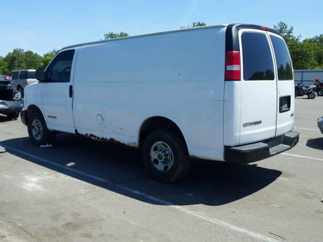 1GTHG35U931192304 - 2003 GMC SAVANA G35 WHITE photo 3