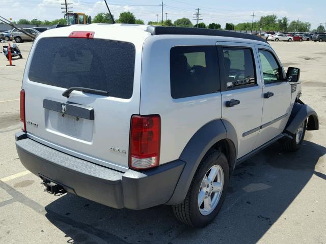 1D8GU28K97W560628 - 2007 DODGE NITRO SXT SILVER photo 4