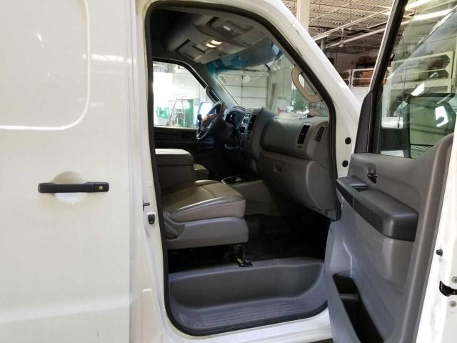 1N6AF0LX2DN107911 - 2013 NISSAN NV 2500 WHITE photo 5