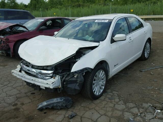 3FADP0L31AR228695 - 2010 FORD FUSION HYB WHITE photo 2