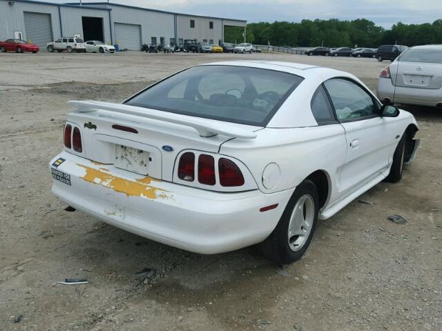 1FALP4041VF143357 - 1997 FORD MUSTANG WHITE photo 4