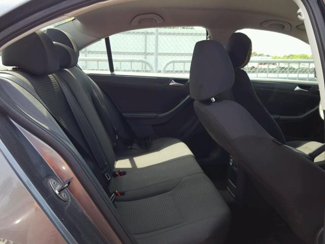 3VW1K7AJ0EM276890 - 2014 VOLKSWAGEN JETTA BASE 灰色 照片 6