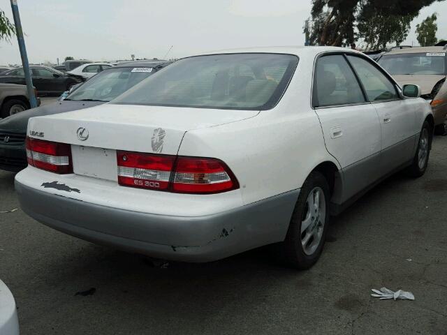 JT8BF28G4Y0282948 - 2000 LEXUS ES 300 WHITE photo 4