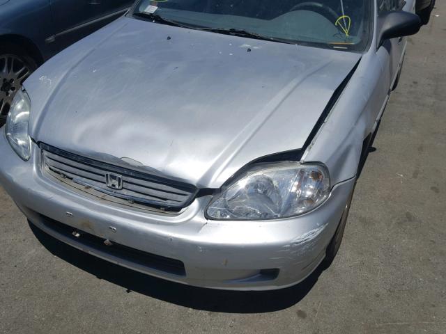 2HGEJ6612XH579022 - 1999 HONDA CIVIC BASE SILVER photo 9