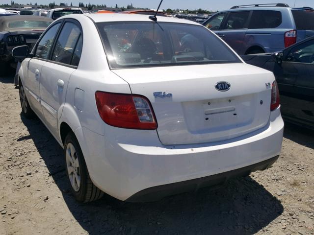 KNADH4A39B6916215 - 2011 KIA RIO BASE WHITE photo 3