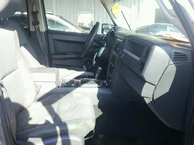 1J8HH48K58C154103 - 2008 JEEP COMMANDER GRAY photo 5