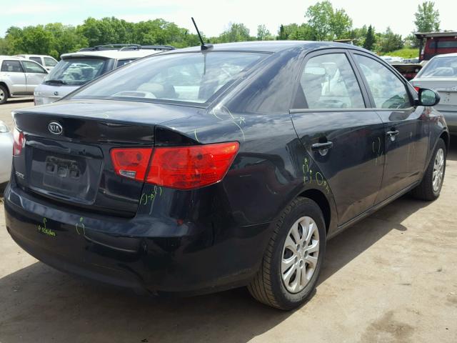 KNAFT4A23B5437552 - 2011 KIA FORTE LX BLACK photo 4