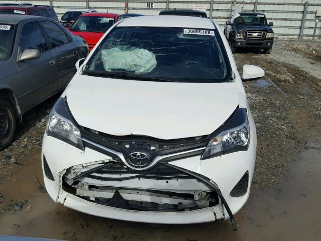 VNKKTUD31GA058531 - 2016 TOYOTA YARIS L WHITE photo 9