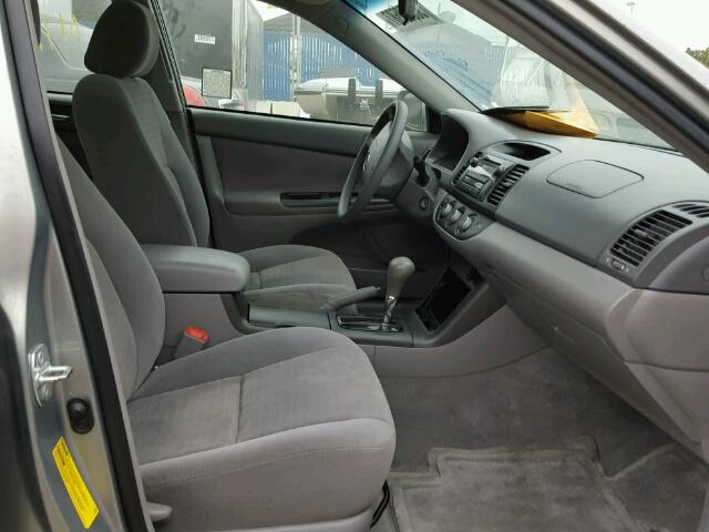 4T1BF30K65U602293 - 2005 TOYOTA CAMRY LE მწვანე ფოტო 5