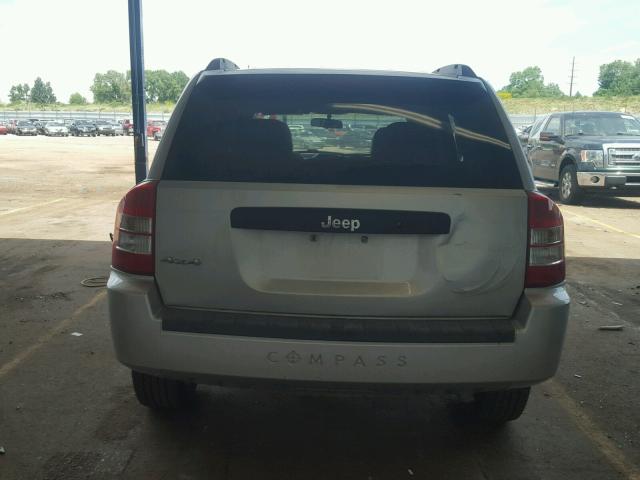 1J4FF47B39D105610 - 2009 JEEP COMPASS SP SILVER photo 9