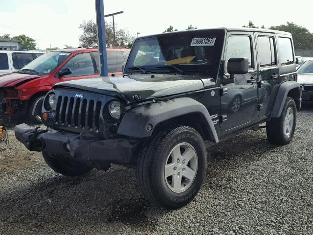 1J4BA3H15BL519688 - 2011 JEEP WRANGLER U GREEN photo 2