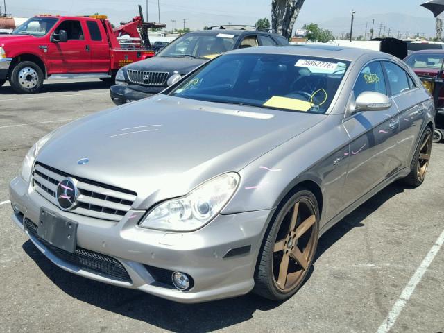 WDDDJ77X17A087167 - 2007 MERCEDES-BENZ CLS 63 AMG GOLD photo 2