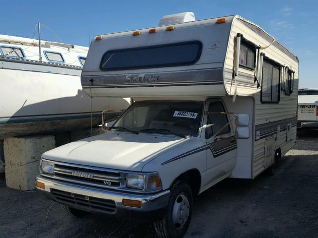 JT5VN94T7K0001306 - 1989 TOYOTA PICKUP CAB WHITE photo 2