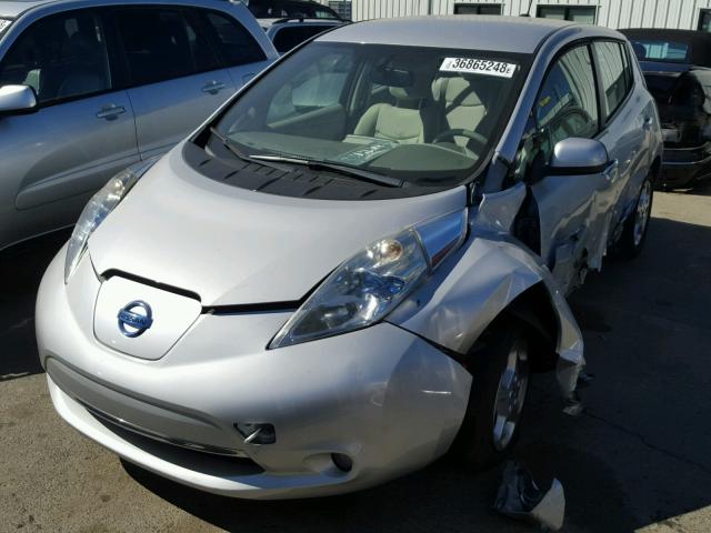 JN1AZ0CP4BT003734 - 2011 NISSAN LEAF SV SILVER photo 2