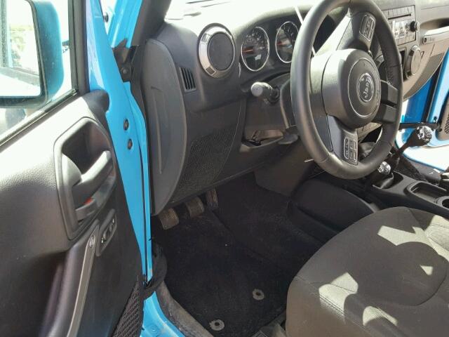 1C4AJWAGXHL597460 - 2017 JEEP WRANGLER S 蓝色 照片 9