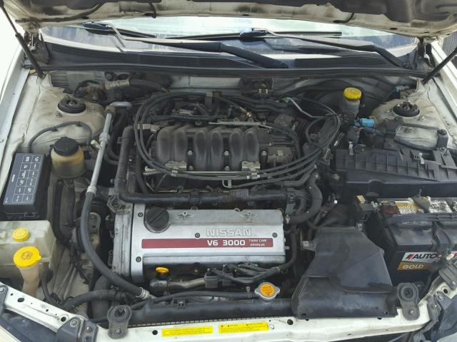 JN1CA31D71T601096 - 2001 NISSAN MAXIMA GXE WHITE photo 7