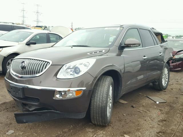5GAKRCED8CJ246032 - 2012 BUICK ENCLAVE BROWN photo 2