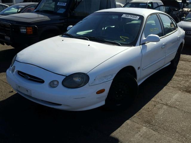 1FAFP52S3WA168788 - 1998 FORD TAURUS LX WHITE photo 2