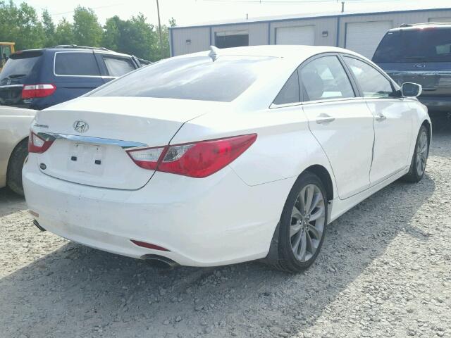 5NPEC4ACXDH525234 - 2013 HYUNDAI SONATA SE WHITE photo 4