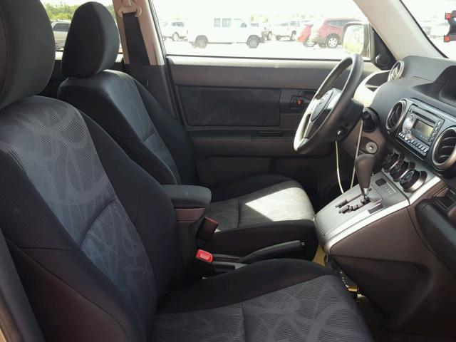JTLZE4FE8B1139345 - 2011 TOYOTA SCION XB Gold Foto 5