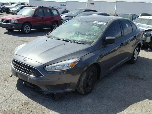 1FADP3E28HL344040 - 2017 FORD FOCUS S CHARCOAL photo 2