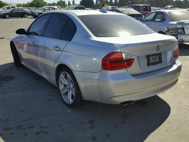 WBAVB175X6NK32895 - 2006 BMW 325 I AUTO SILVER photo 3